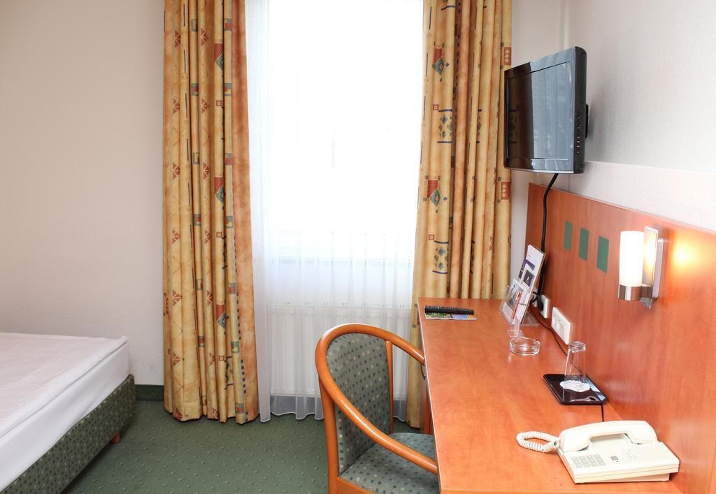 Stadthotel Duesseldorf Екстериор снимка