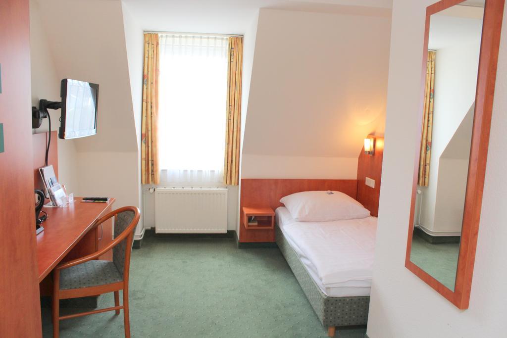 Stadthotel Duesseldorf Екстериор снимка